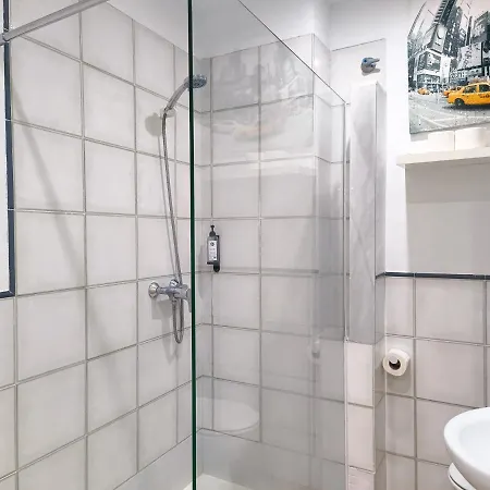 Flats Friends Nave * Valence