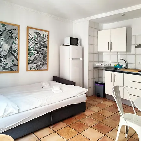 Flats Friends Nave Apartment *